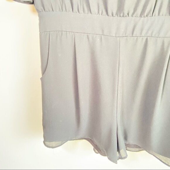 Everleigh Chiffon Romper Short Flutter Sleeve Keyhole Back 3" Short Medium - Picture 4 of 10